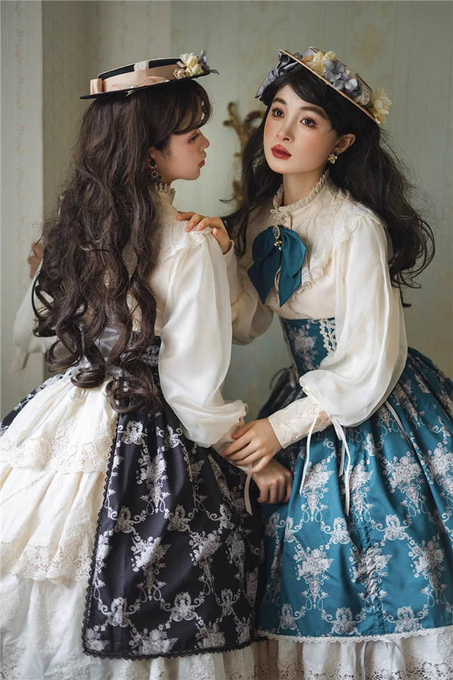 Miss Point Antique Wall Classic Lolita Skirt