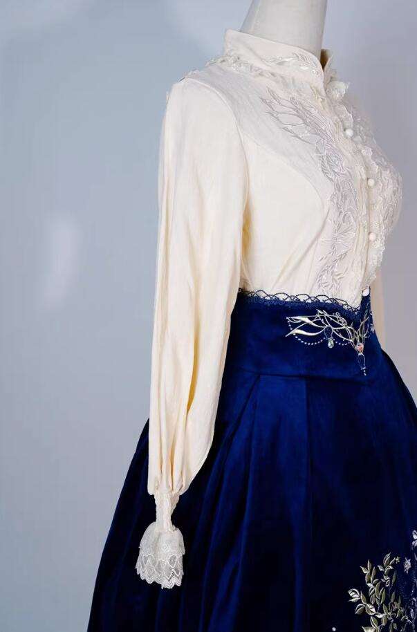 The Splendor of Gold&Siliver Tree Vintage Embroidery Lolita Blouse