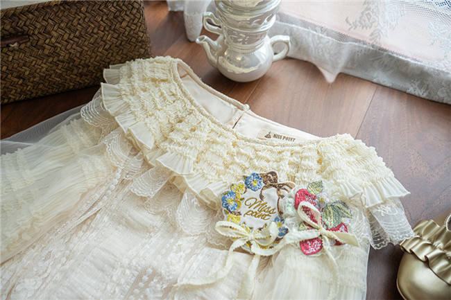 Miss Point Ruffle Collar Lolita Blouse