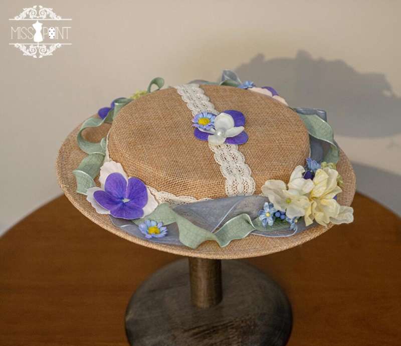 Miss Point Kitty and Rose Lolita Accessories