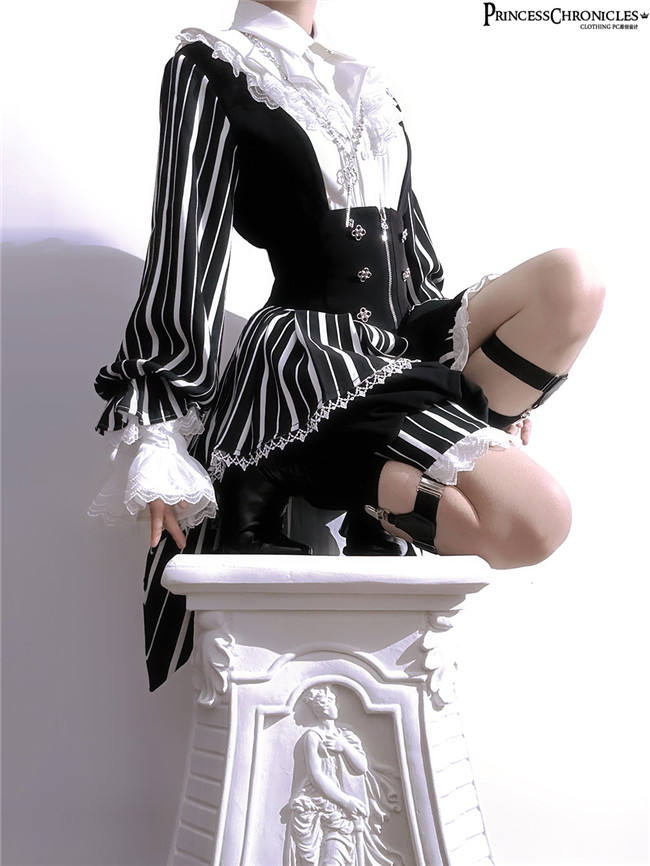 Princess Chronicles Fancy Trick Ouji Fashion Top and Short Pants