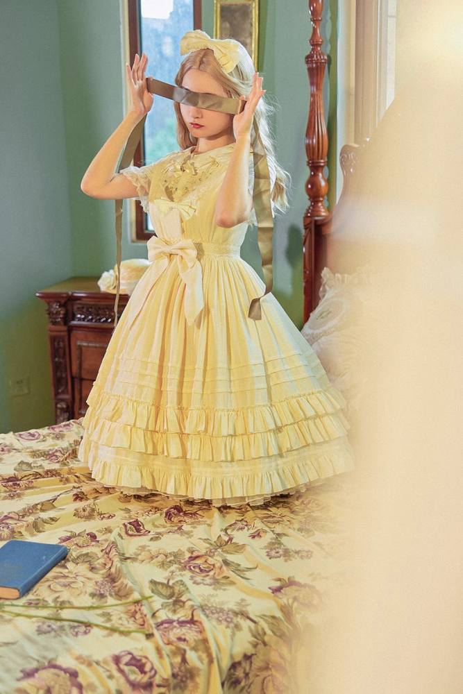 Strawberry Witch Maiden Nellie Classic Lolita Jumper