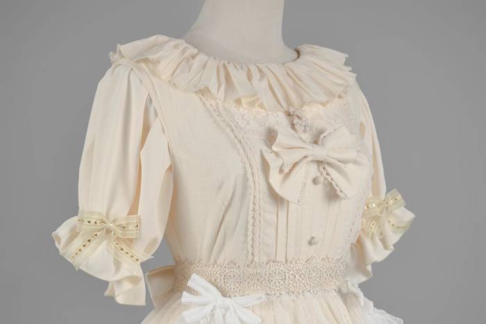 Strawberry Witch Maiden Nellie Classic Lolita Dress
