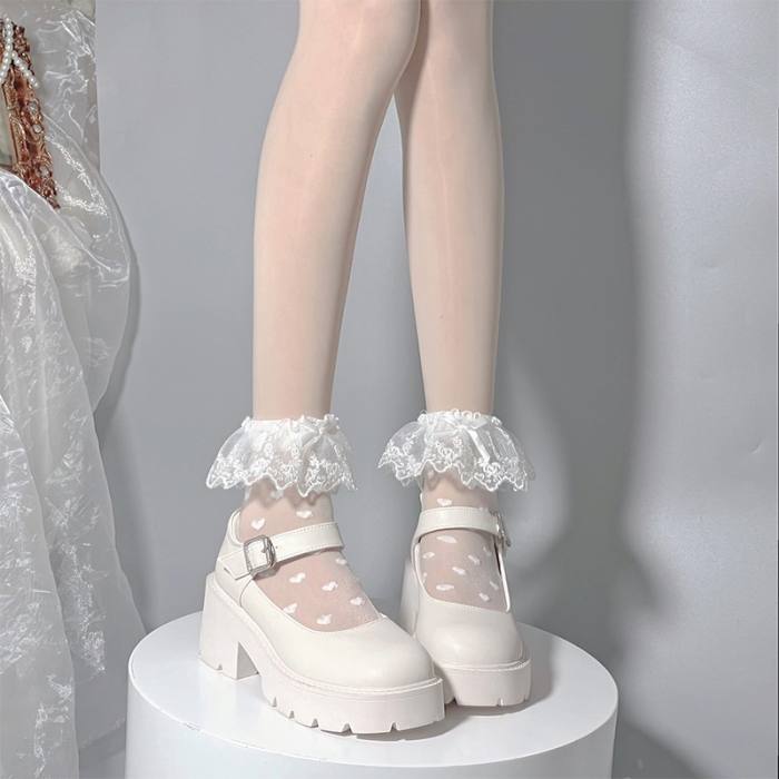 Gloss Silk Heart Lace Short Socks