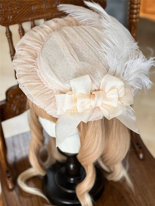Hand-made Dots Yarn Flat Hat