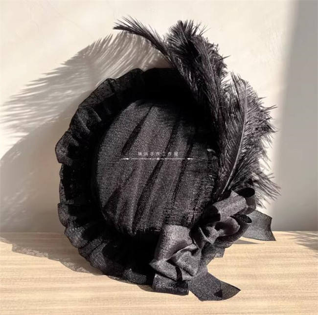 Hand-made Dots Yarn Flat Hat