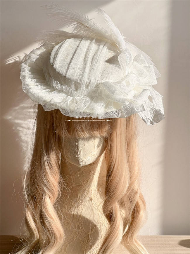Hand-made Dots Yarn Flat Hat
