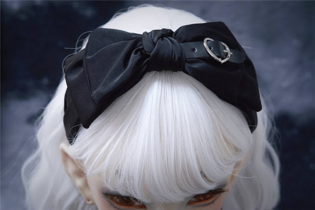 Strange Sugar Dark Black Headbow