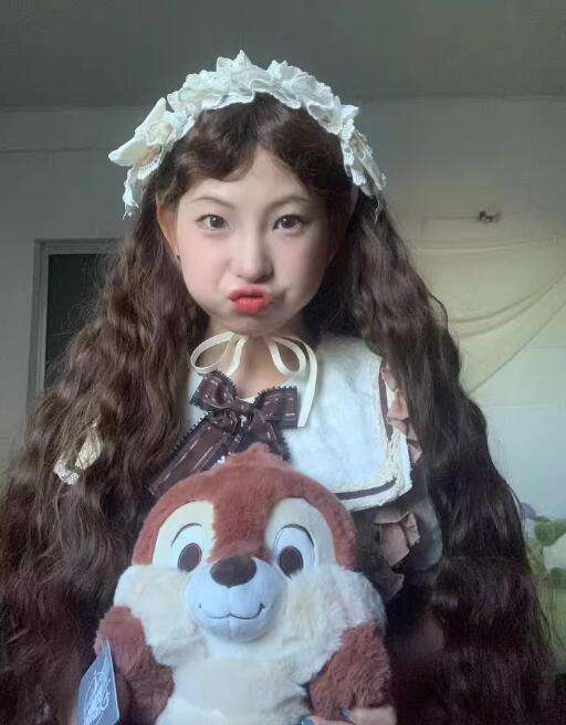 Yuchashui Curly Bang Long Curls Princess Wig 80cm