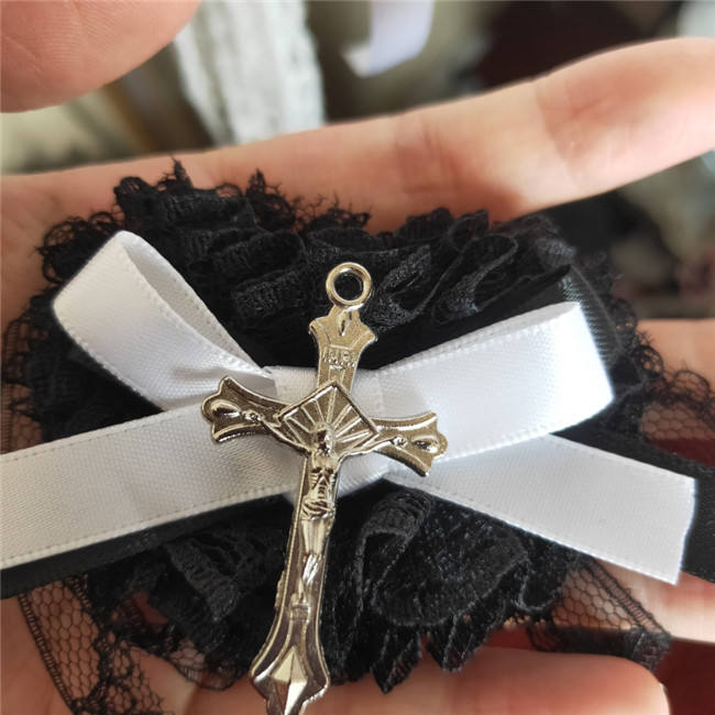 Moji Lace Cross Gothic Eyepatch