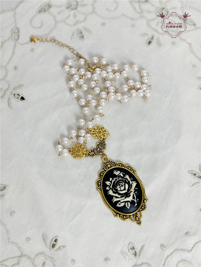 Miss Point Sketch Wild Rose Lolita Accessories