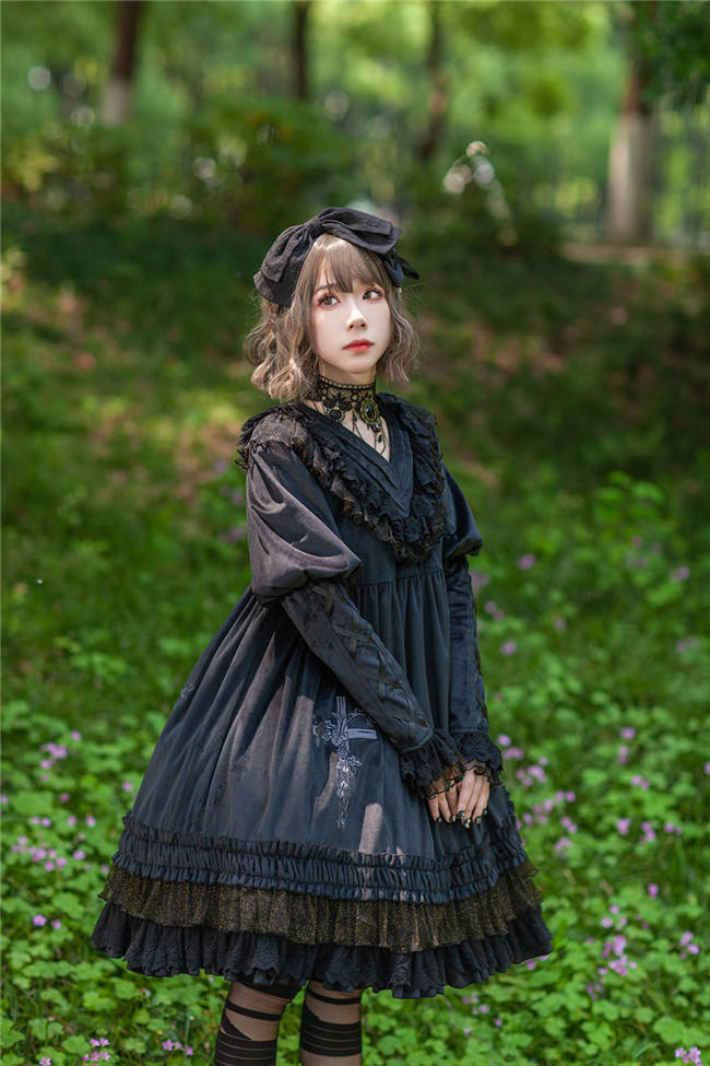 Infanta Holy Fruit Estate Embroidery Lolita Dress