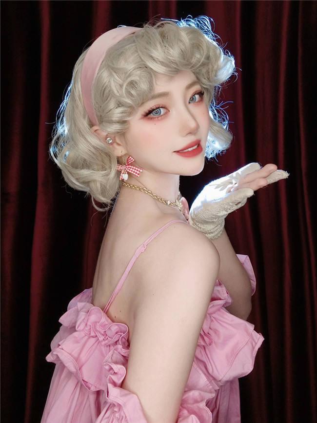 Broadway Sweetheart Retro Short Blonde Wig