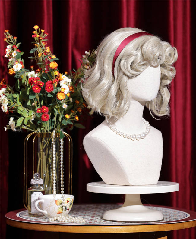 Broadway Sweetheart Retro Short Blonde Wig