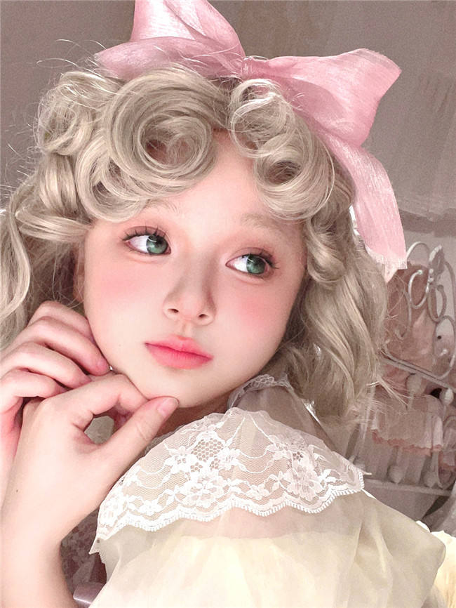 Broadway Sweetheart Retro Short Blonde Wig