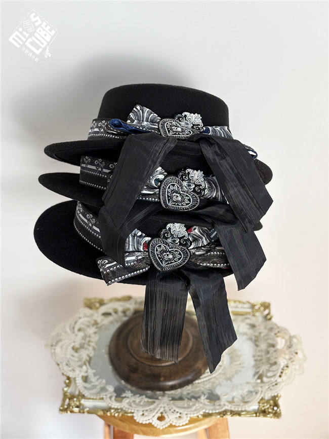Miss Point Eye of Horus Lolita Accessories