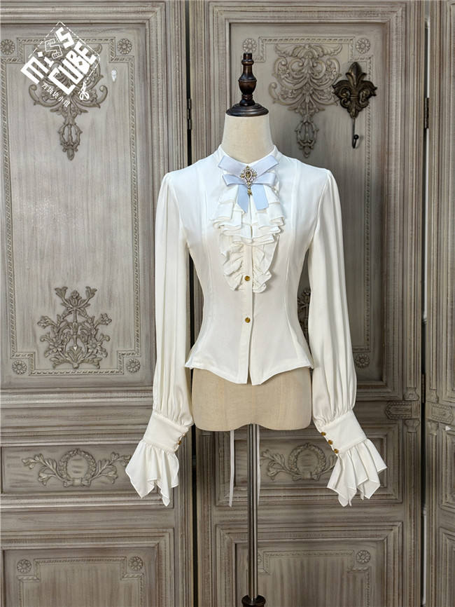 Miss Point Eye of Horus Sleeve Sleeve Gothic Lolita Blouse