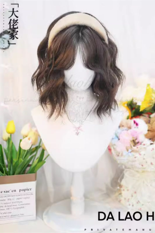 Dalao Home Sweet Water Wavy Short Lolita Wig