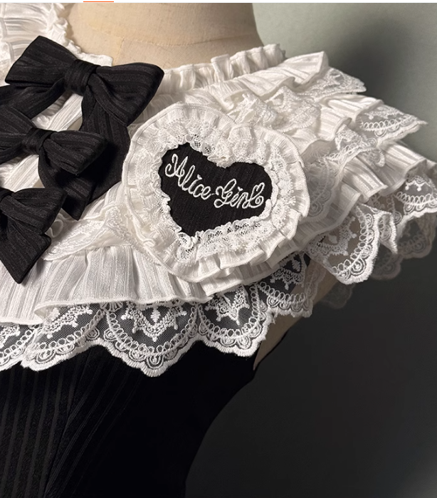 Alice Girl the Rich Young Lady Lolita Tailing, Headbow and Badge