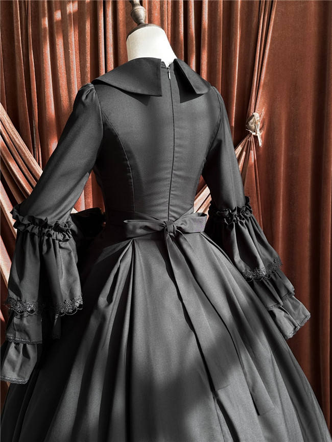 The Muppet Black Witch Hime Sleeves Lolita Dress and Cape