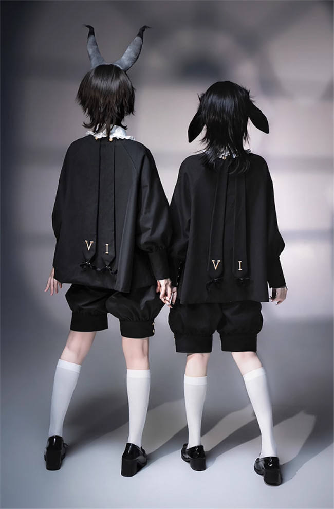 Castle Too the Rabbits Ouji Lolita Set