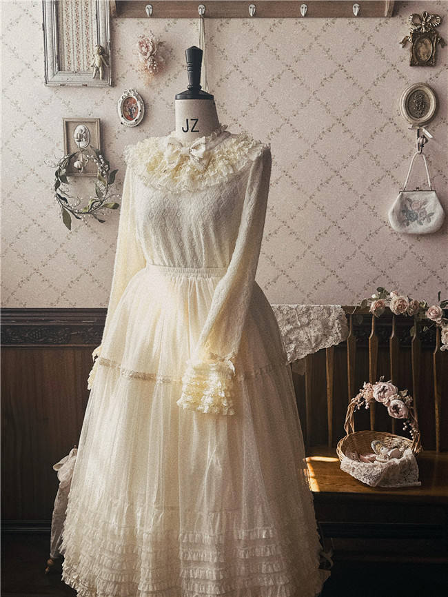 Sweet Dreamer Antique Wall Lolita Knitwear