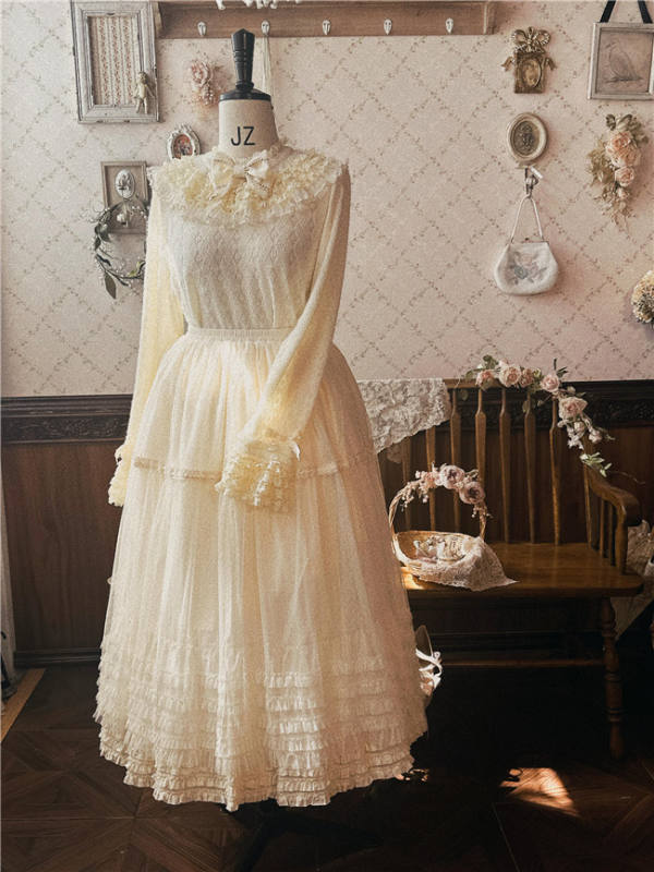 Sweet Dreamer Antique Wall Lolita Knitwear