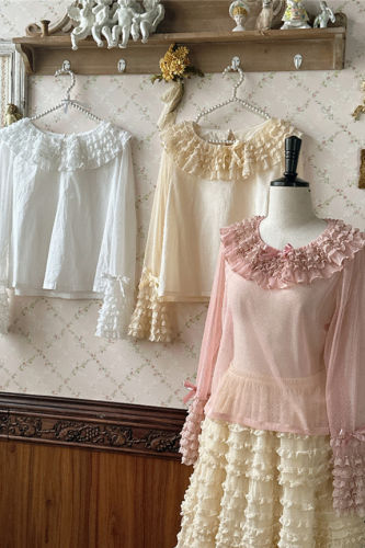 Sweet Dreamer Antique Wall Ruffle Collar Lolita Blouse