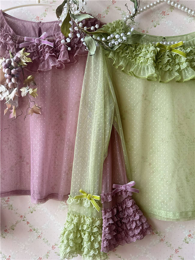 Sweet Dreamer Antique Wall Ruffle Collar Lolita Blouse