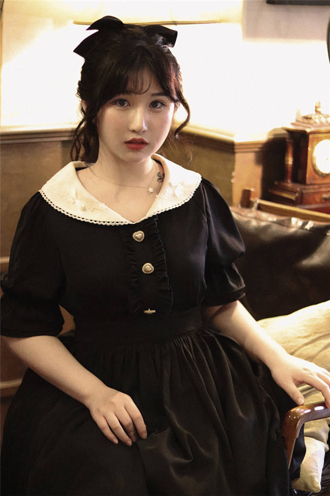 Laura Diary Classic Lolita Dress and Accessories