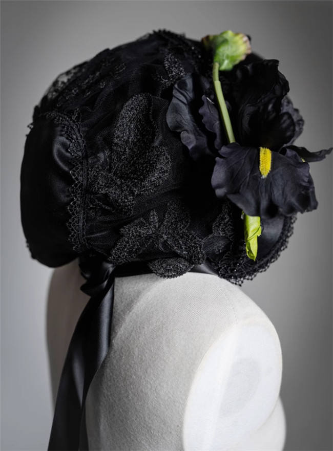 Black Iris Lolita Hat and Head Veil