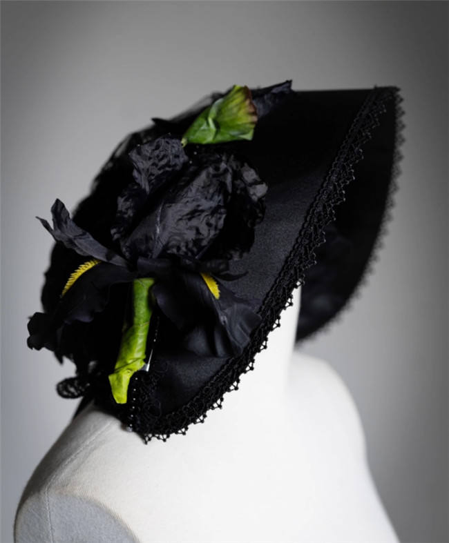 Black Iris Lolita Hat and Head Veil