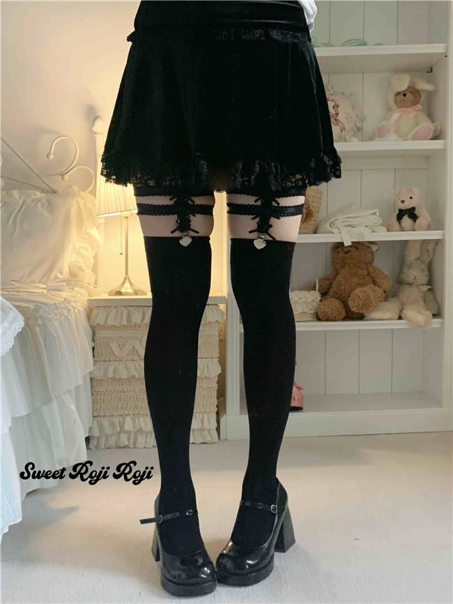 Roji Rose Lace Double Layers Elastic Garters