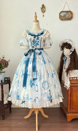 Mulberry Poetry Plus Size Lolita Dress and Accessories