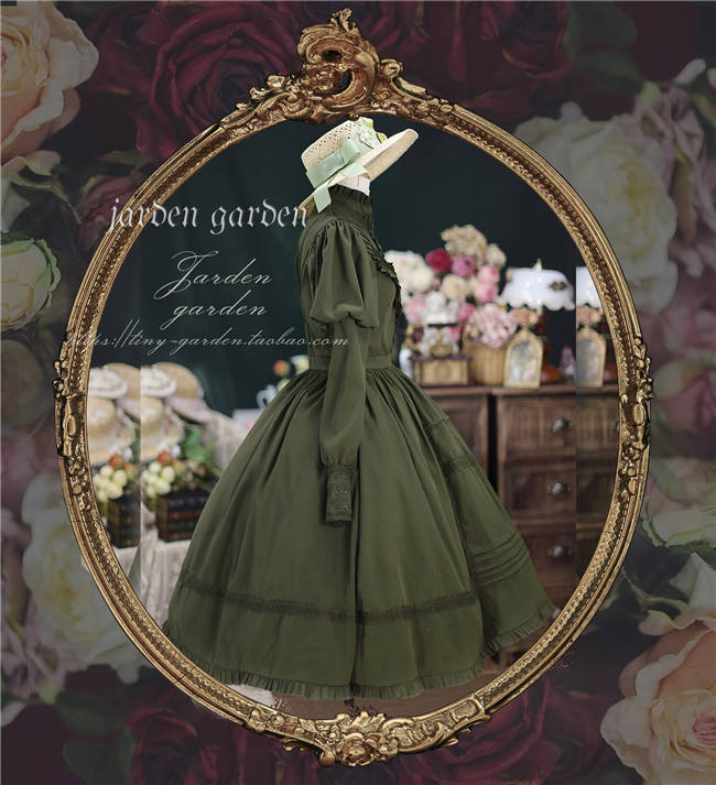 Black Forest Courtyard Gigot Sleeve Classic Lolita Dress