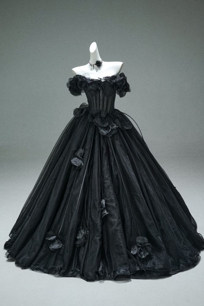Hand Crafted Black Night Flowers Fluffy Princess Formal Dress