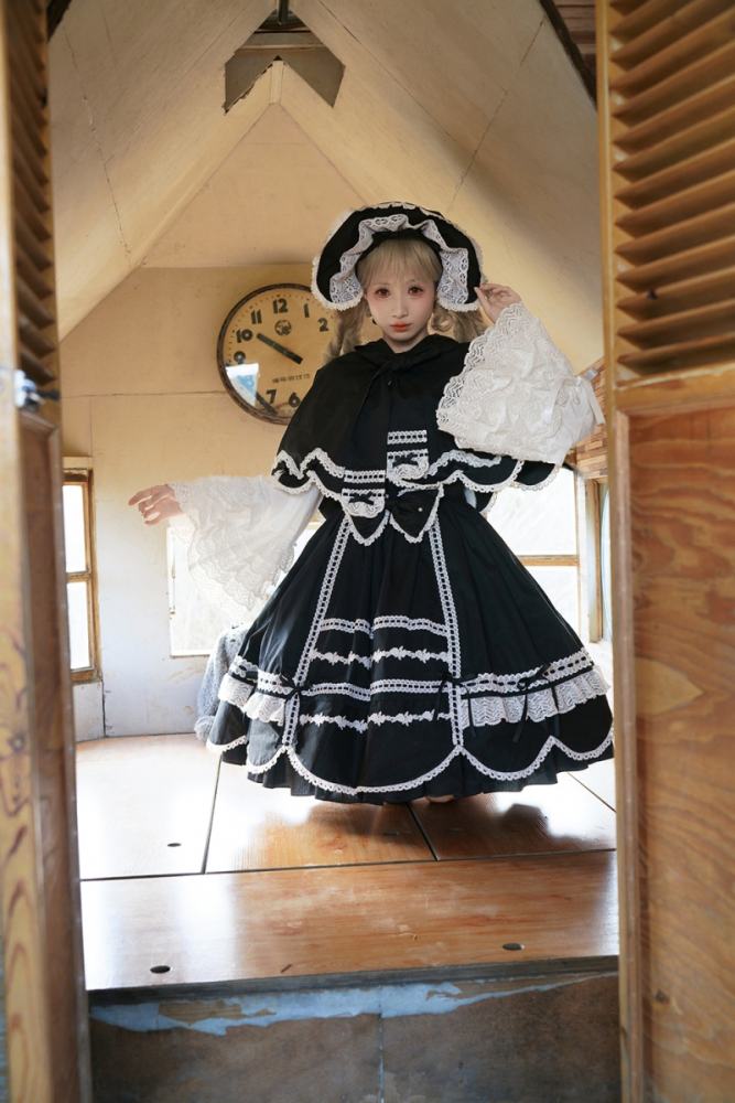 Miss Point Ancient Petal Rabbit Black Cape Lolita Blouse Custom-Tailor