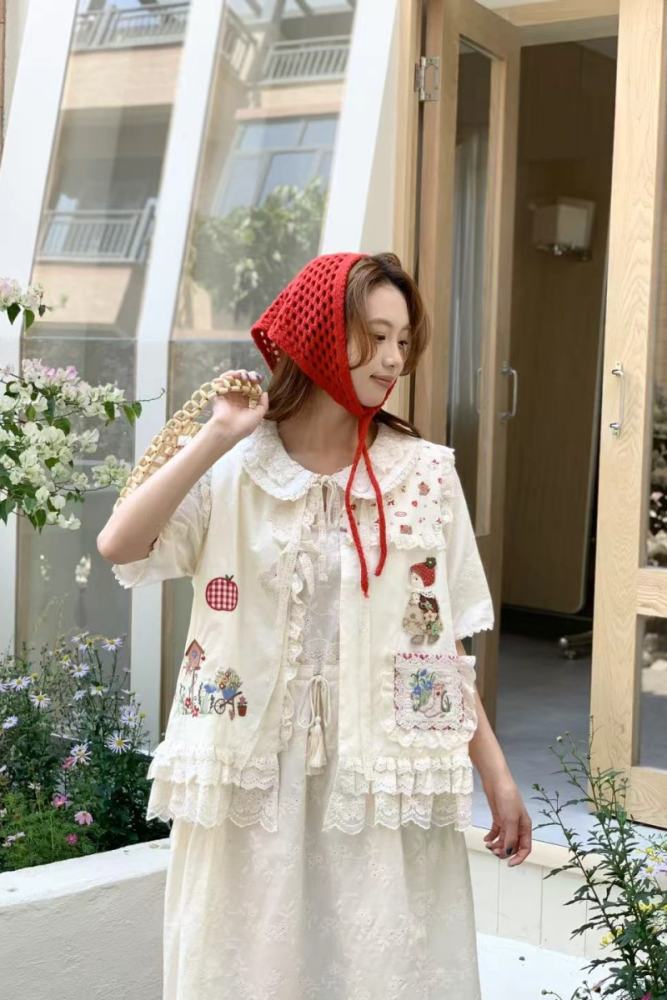 Sweet Embroidery Vest Beige Skirt Mori Kei Outfits