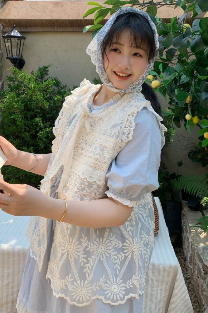 Retro Lace Embroidery Vest Mori Kei Fashion