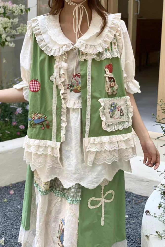 Sweet Embroidery Vest Beige Skirt Mori Kei Outfits