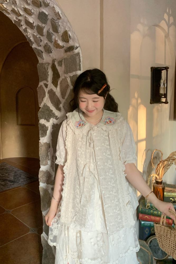 Retro Lace Embroidery Vest Mori Kei Fashion