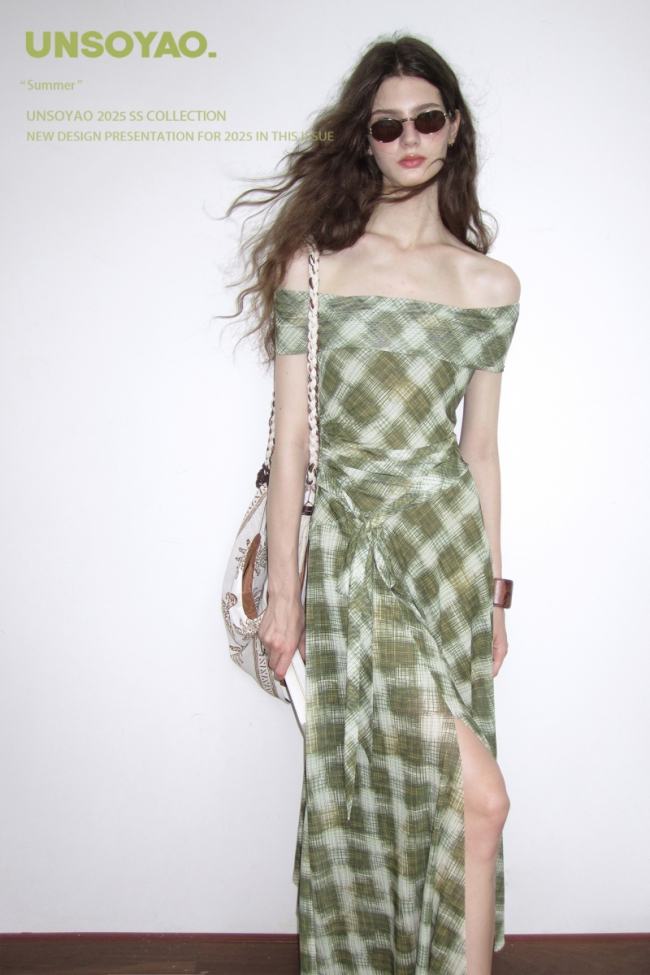 Glass Flower Window Retro Plaid Dress Modern Clothing