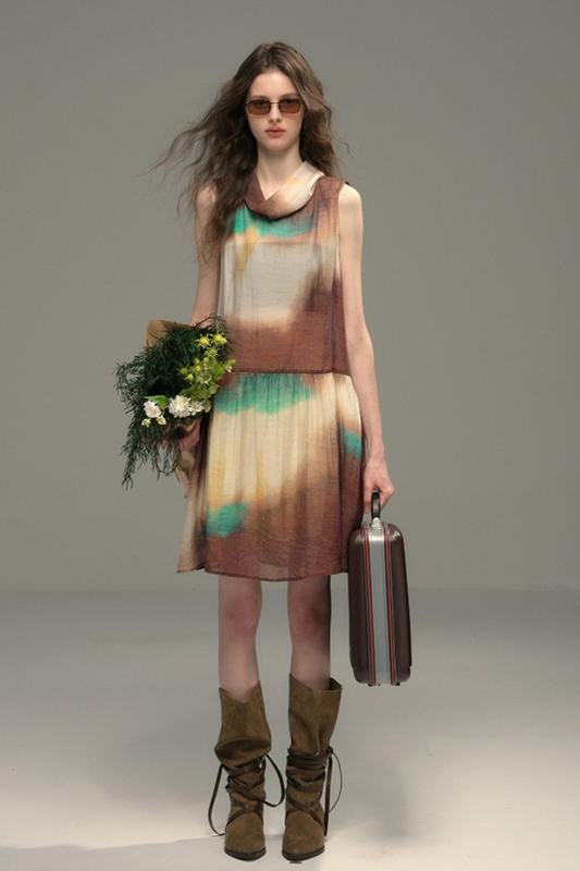 Peninsula Encounter Large Lapel Vest Dress Modern Fashion