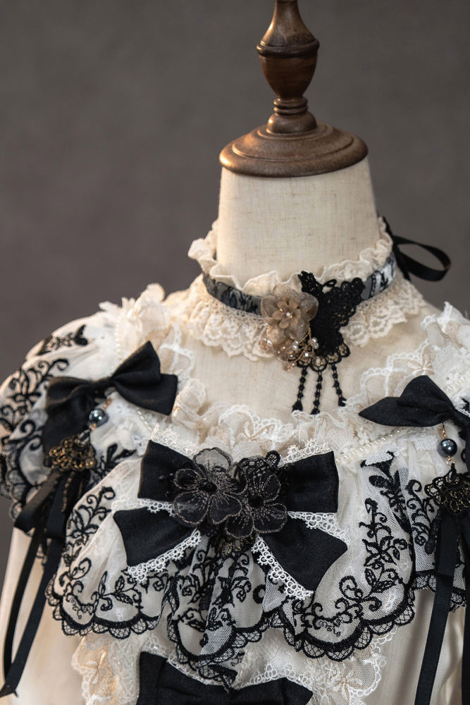 Bramble Rose Blue and White Porcelain Blue BNT Lolita Accessories