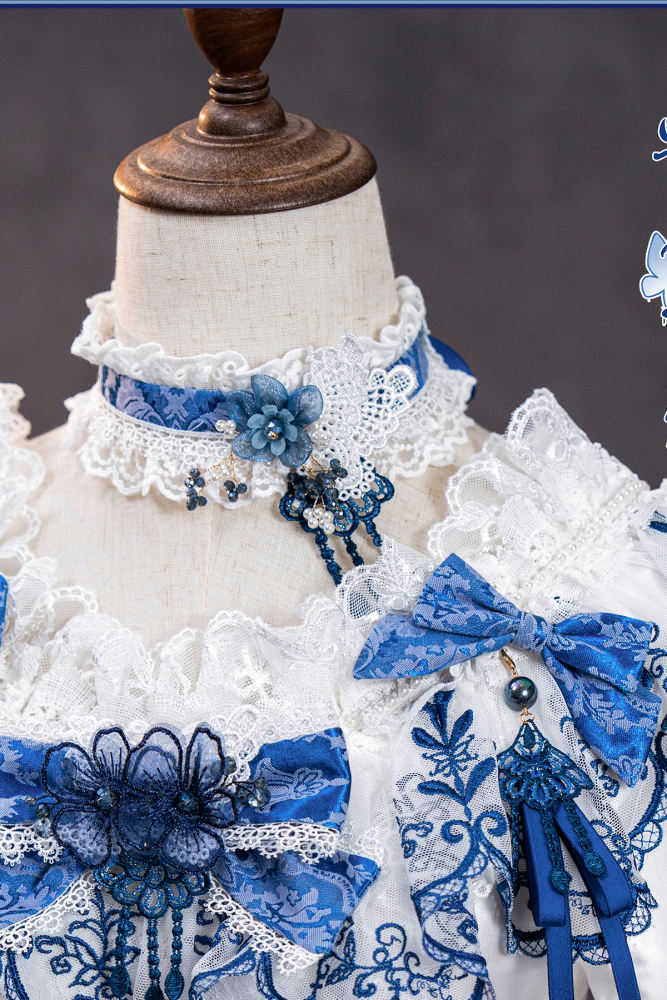 Bramble Rose Blue and White Porcelain Blue BNT Lolita Accessories