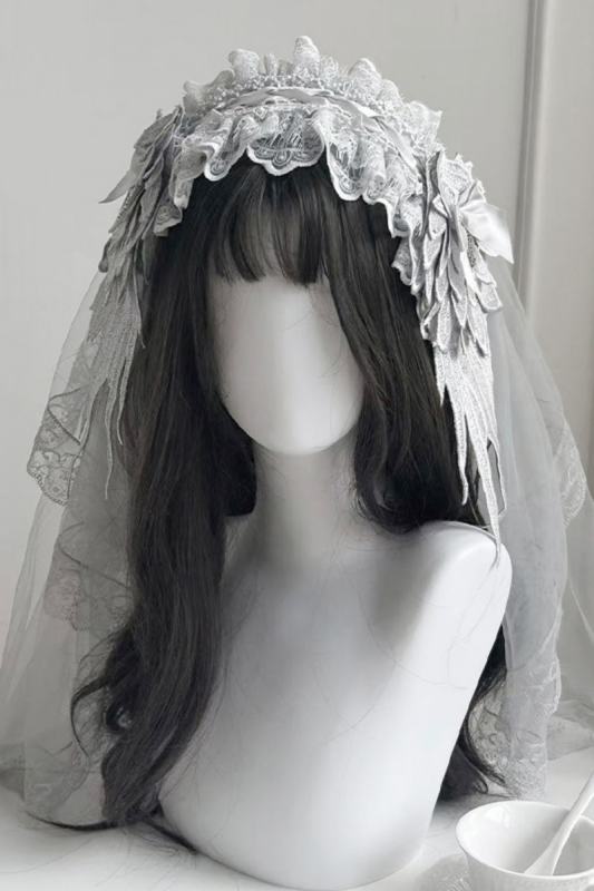 Withpuji White Humanoid White Necklace & Headdress