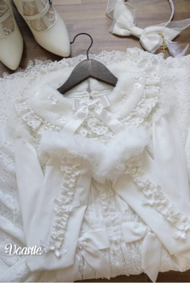V-castle Flip Collar Plush Lolita Top