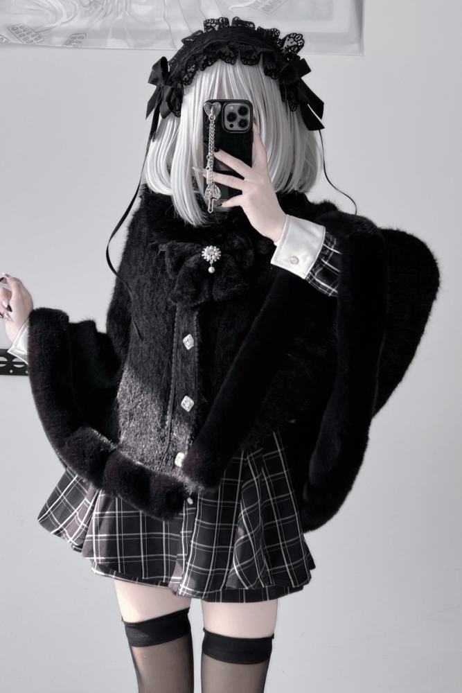 Kanna Winter Sweetheart Shiro Cape Jirai Kei Outfits