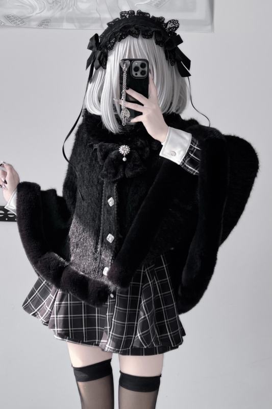 Kanna Winter Sweetheart Shiro Cape Jirai Kei Outfits