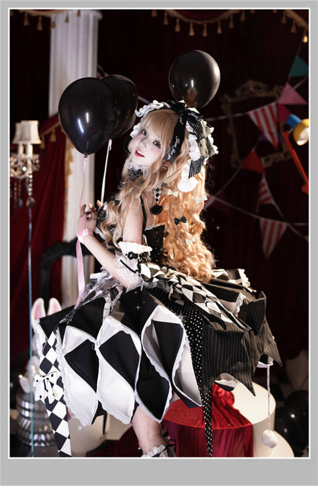 Signorina Nightmare Circus Ruff Collar Skirt and Boned Top Full Set